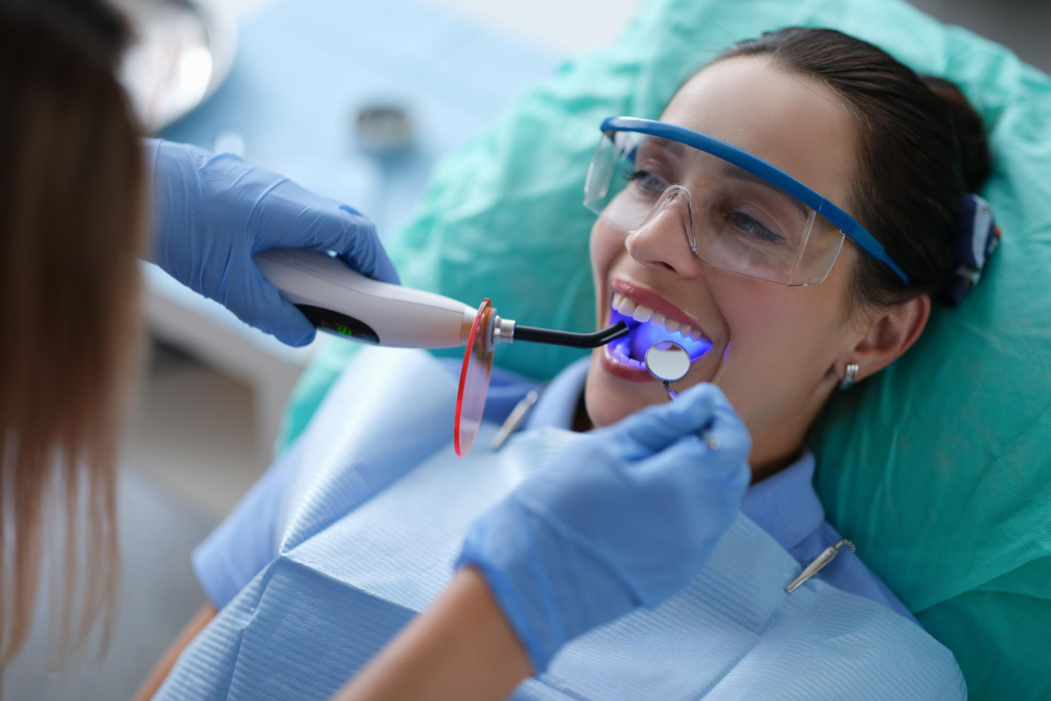 Установка световой пломбы – эффективное решение для поддержания здоровья зубов